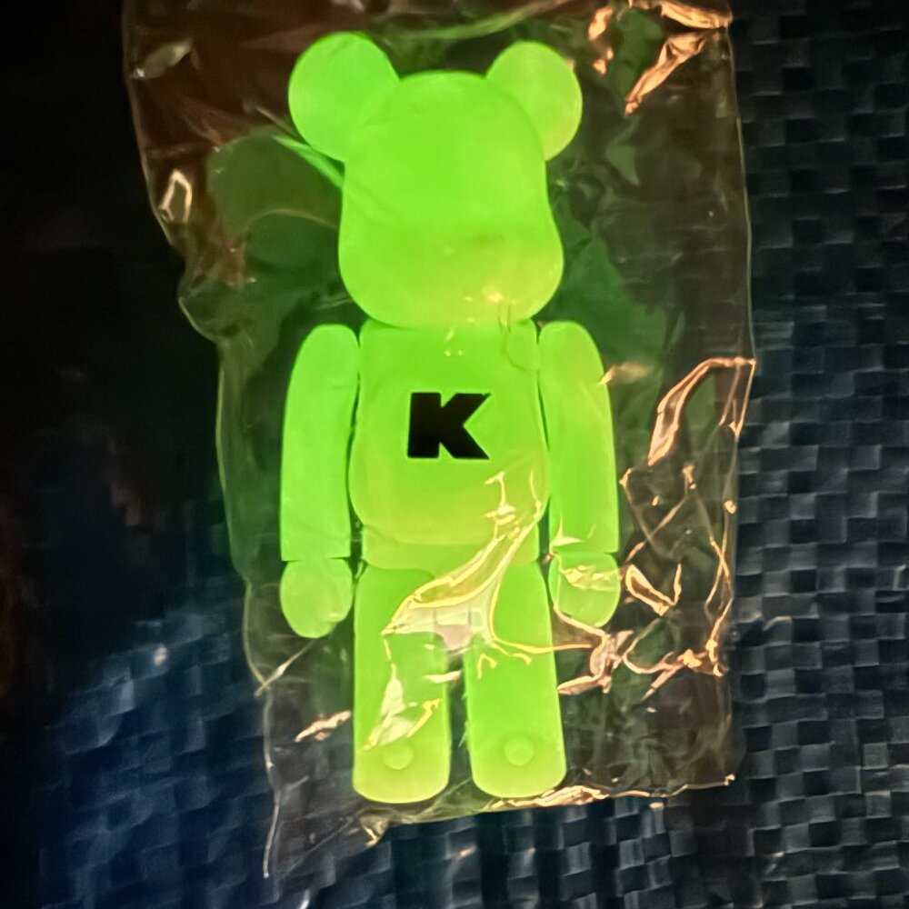 Bearbrick Series 44 Basic K - Glow In The Dark - Medicom Be@rbrick